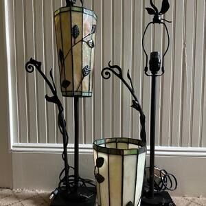 Vintage Quoizel Collectibles scrolling vines w cream glass shades set of 2